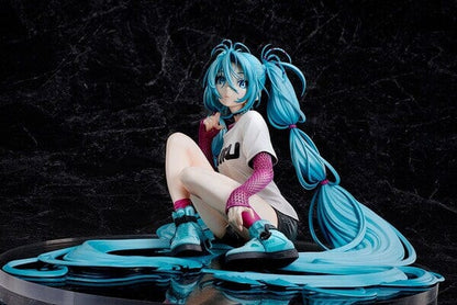 Hatsune Miku x Mai Yoneyama The Latest Street Style "Cute" Tokyo Figure Limited Edition 1/4 (Pre-order)