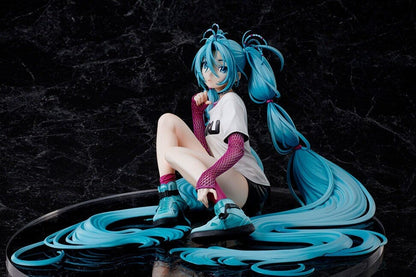 Hatsune Miku x Mai Yoneyama The Latest Street Style "Cute" Tokyo Figure Limited Edition 1/4 (Pre-order)